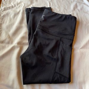 Zyia pocket Light n Tight capris